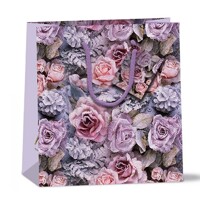 WINTER ROSES, Ambiente