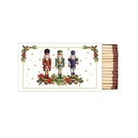  BEARDED NUTCRACKER, Ambiente