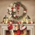 WREATH AND SOCKS , Ambiente